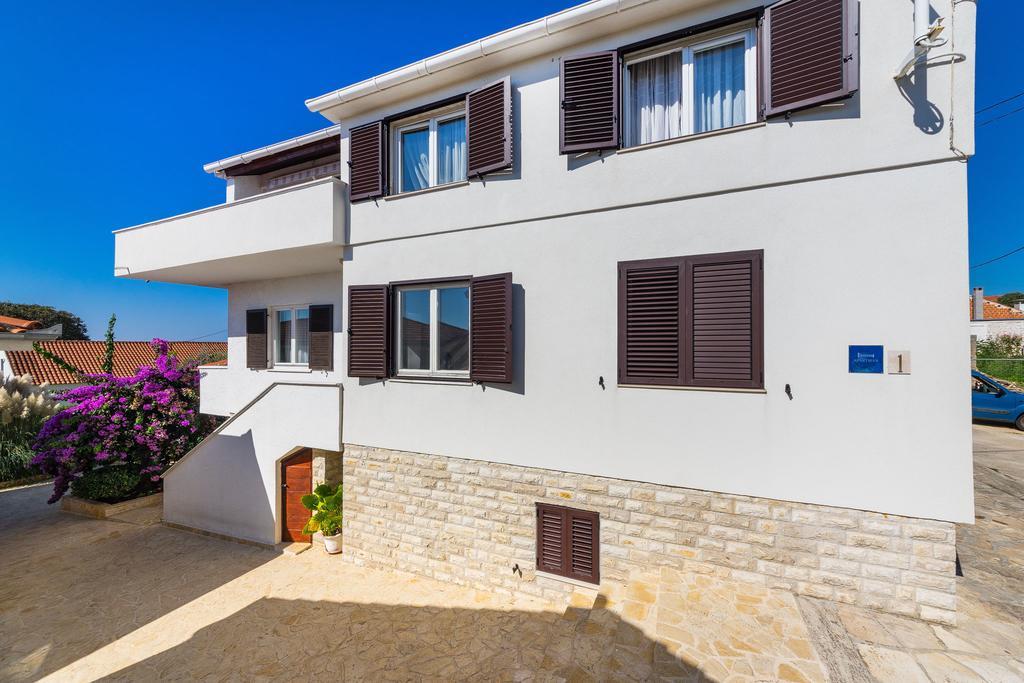 Apartments Nada Zadar Buitenkant foto